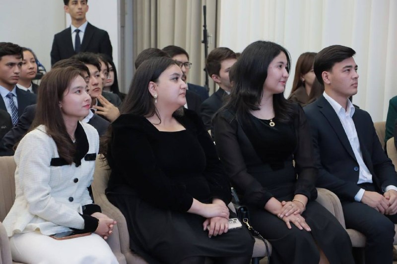 YOŞLAR PARLAMENTI AʼZOLARI BILAN UÇRAŞUV ÖTKAZILDI